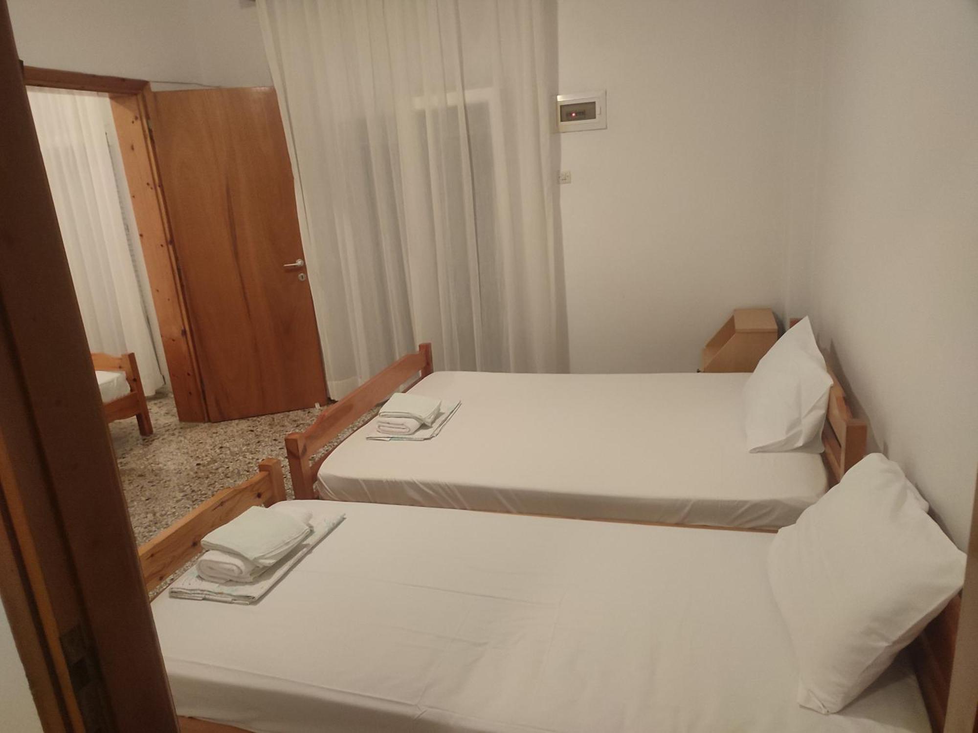 Michalos Apartments Paralia Skotinis Exterior photo
